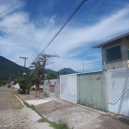 Quarto Em Peruibe Ha 700M Da Praia 外观 照片